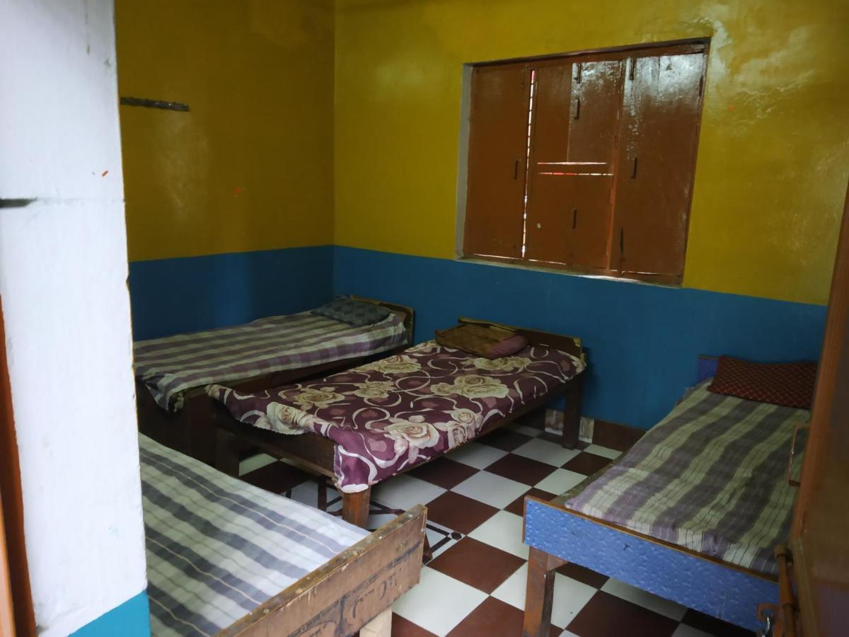 Hotel Yatri Niwas Varanasi Luaran gambar