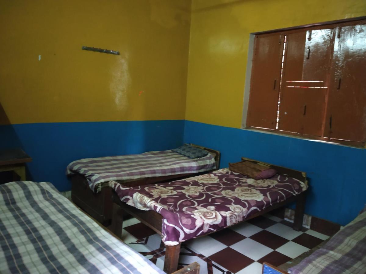 Hotel Yatri Niwas Varanasi Luaran gambar