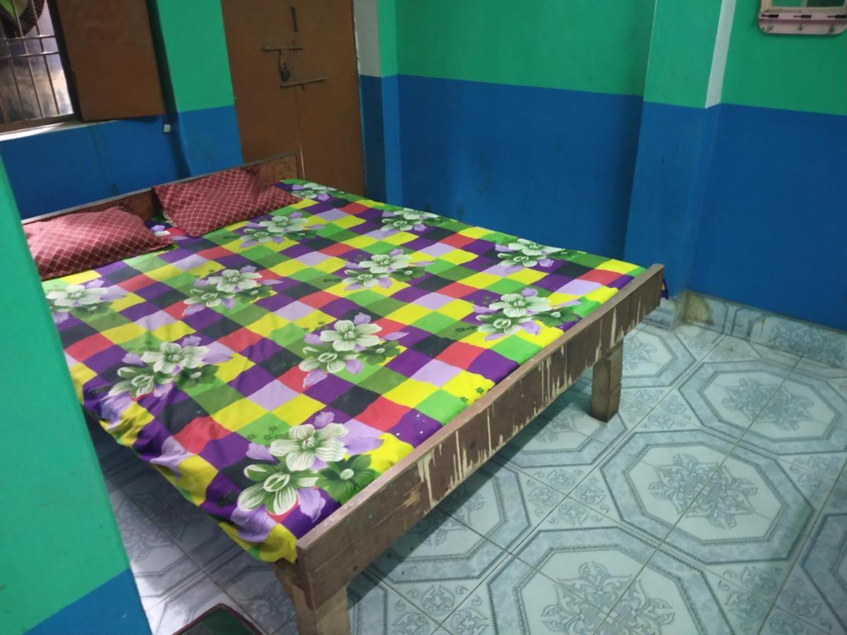 Hotel Yatri Niwas Varanasi Luaran gambar